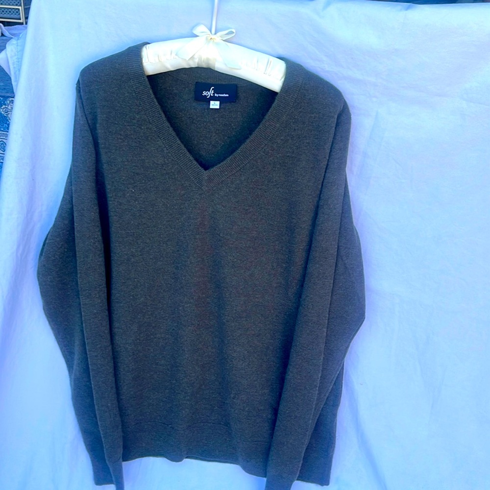 Naadam 100% cashmere sweater by soft